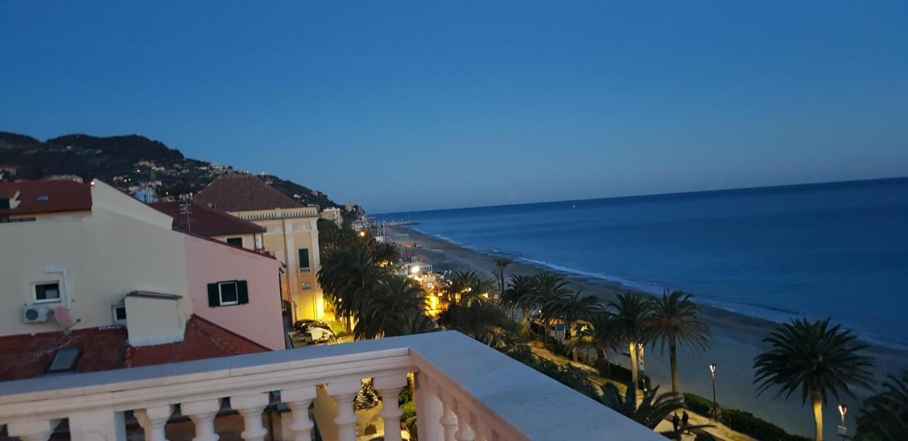 La Villetta Appartamenti Per Vacanze Finale Ligure Exterior photo